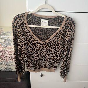 Abercrombie and fitch cheetah sweater size xs